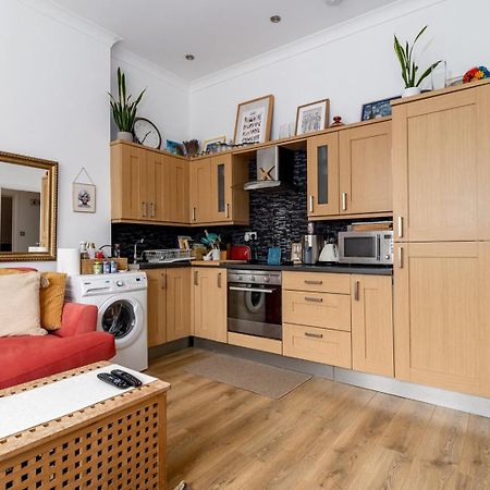 Guestready - Charming Retreat In West Green Londres Quarto foto